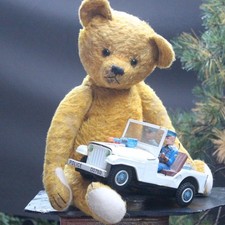 Alter großer Polizei Wagen