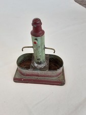 Metallspielzeug Brunnen defekt